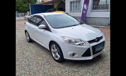 Ford focus hatch 1.6 16v 4p flex se powershift automático