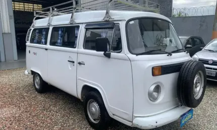 Volkswagen kombi 1.4 flex std 9 lugares