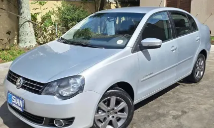 Volkswagen polo sedan 1.6 8v comfortline 4p 2013