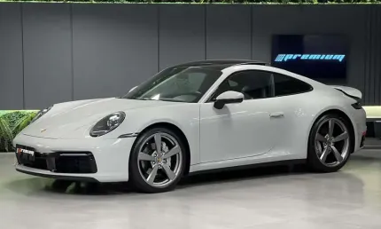 Porsche 911 carrera 2021