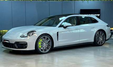 Porsche panamera 4ehst 2023