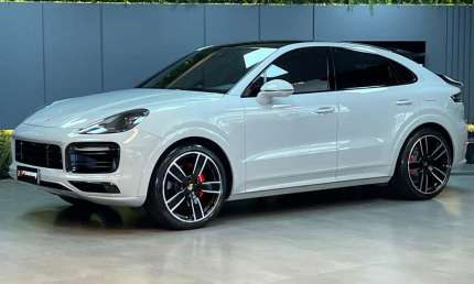 Porsche cayenne cp phe 2023