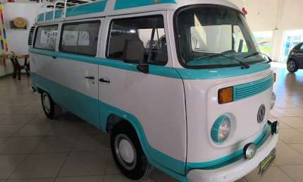 Volkswagen kombi lotação 1.6 mpi  - branca - 2003/2003