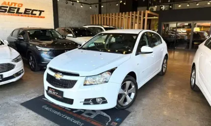 Chevrolet cruze lt hb 2013