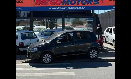 Volkswagen fox 1.0 8v (g2) 4p 2011