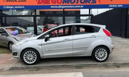 Ford fiesta 1.6 titanium hatch 16v flex 4p powershift 2015