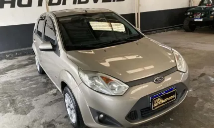 Ford fiesta 1.6 mpi class hatch 8v flex 4p manual