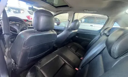   peugeot 307 sedan presence 1.6 – 2009