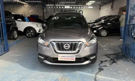 Nissan kicks sv cvt 2020