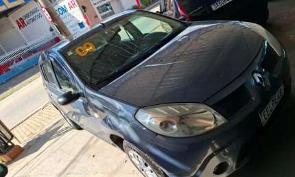Renault sandero 1.0 authentique 16v flex 4p manual