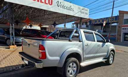 Toyota hilux 2.7 srv 4x2 cd 16v flex 4p automático