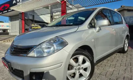 Nissan tiida s 1.8 flex ano 2013 completo impecavel