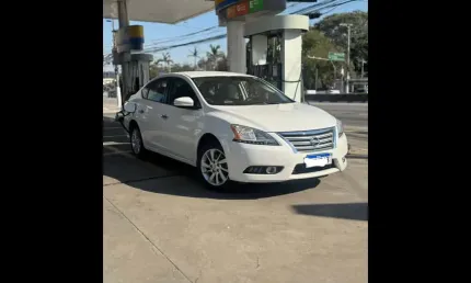 Nissan sentra sv 2.0 flexstart 16v aut.
