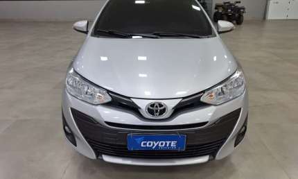 Toyota yaris sedan 1.5 16v 4p flex xs multidrive automático cvt