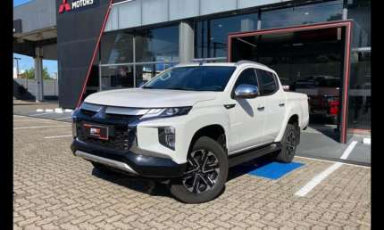 Mitsubishi l200 triton 2.4 16v turbo diesel sport hpe-s cd 4p 4x4 automático