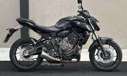 Yamaha mt07 abs 2021