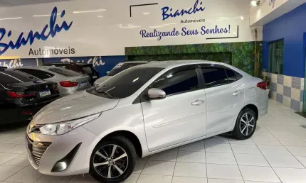 Toyota yaris sd xs 15 at - prata - 2019/2019