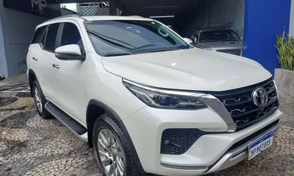 Toyota hilux sw4 2022 2.8 d-4d turbo diesel srx 7l 4x4 automático