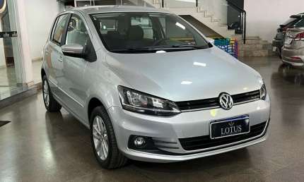 Volkswagen fox connect 1.6 2021