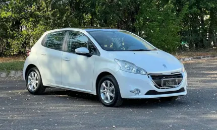 Peugeot 208 allure 2015