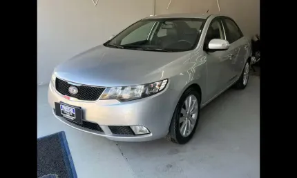 Kia cerato 1.6 16v aut.