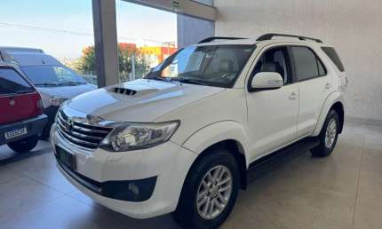 Toyota hilux sw4 sw4 srv d4-d 4x4 3.0 tdi dies. aut
