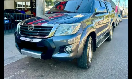 Toyota hilux 2.7 sr 4x2 cd 16v flex 4p automático