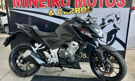 Honda cb 300 f twister cbs
