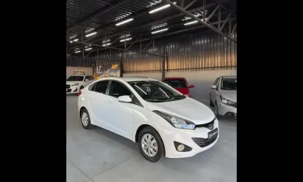 Hyundai hb20s c.style/c.plus1.6 flex 16v aut. 4p  - branca - 2013/2014