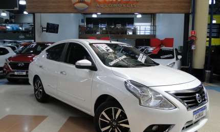 Nissan versa 1.6 sl flexstart 16v 4p