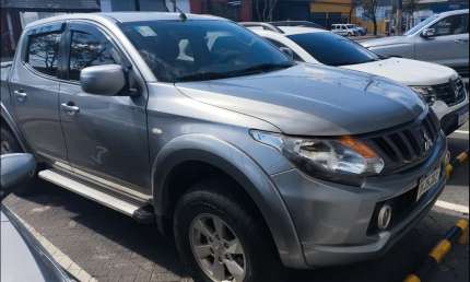 Mitsubishi l200 triton sport gls 2.4 cd diesel aut.