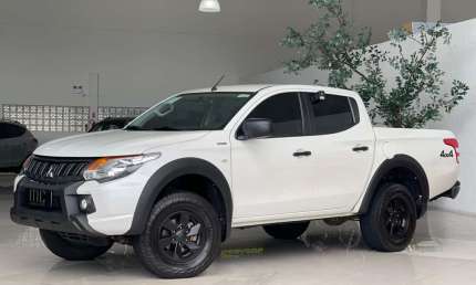 Mitsubishi l200 tri. outd. glx 2.4 cd 4x4 die. mec.