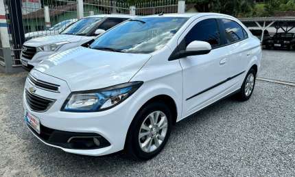 Prisma 1.4 ltz impecável
