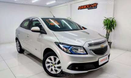 Chevrolet onix 1.4 mt lt flex 2015