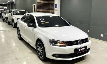 Volkswagen jetta 2012 2.0 comfortline 120cv flex 4p tiptronic