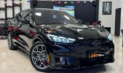 Ford mustang mach-e gt 2024
