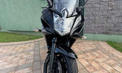 Moto impecavel, com manual do propetario e chave reserva.