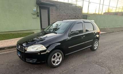 Veiculo bem conservado.