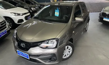 Raridade! toyota etios hatch 1.3 x automático