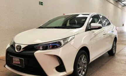 Yaris sedan xs 1.5 flex automático completo 2023