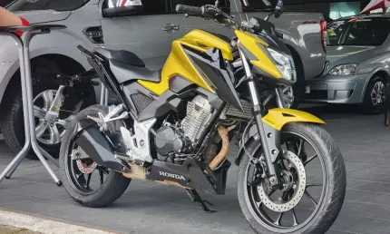 Honda cb300f twister 2024 impecável