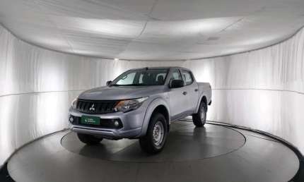 Mitsubishi l200 triton 2023 2.4 16v turbo diesel gl cd 4x4 manual