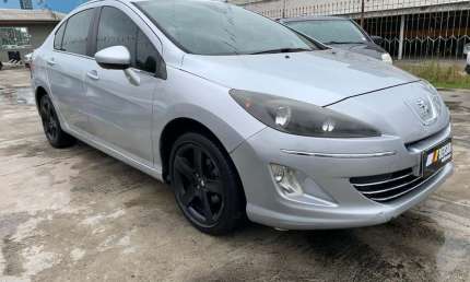 Peugeot 408 feline 2012