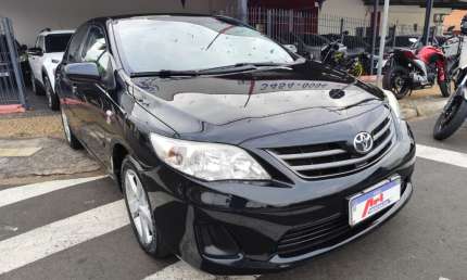 "corolla gli 2013 automático – o clássico da toyota com conforto, estilo e durabilidade que só um co