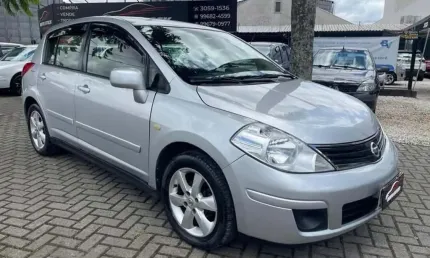 Nissan tiida 18s flex 2012