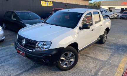 Renault oroch 16 4x2 2023