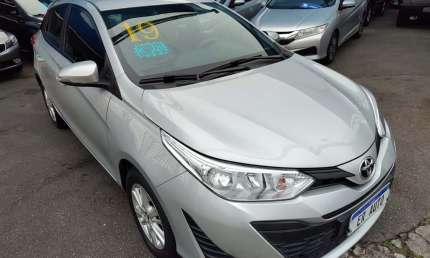 Toyota yaris hatch flex automático