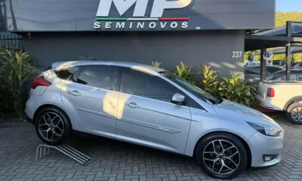Ford focus tita/tita plus 2.0  flex 5p aut.  - prata - 2015/2016