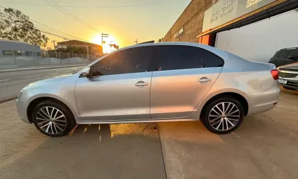 Volkswagen jetta highline 2.0 tsi 16v 4p tiptronic