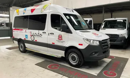 Mercedes-benz sprinter 417 10,5m³ 2025 16 lugares ligado